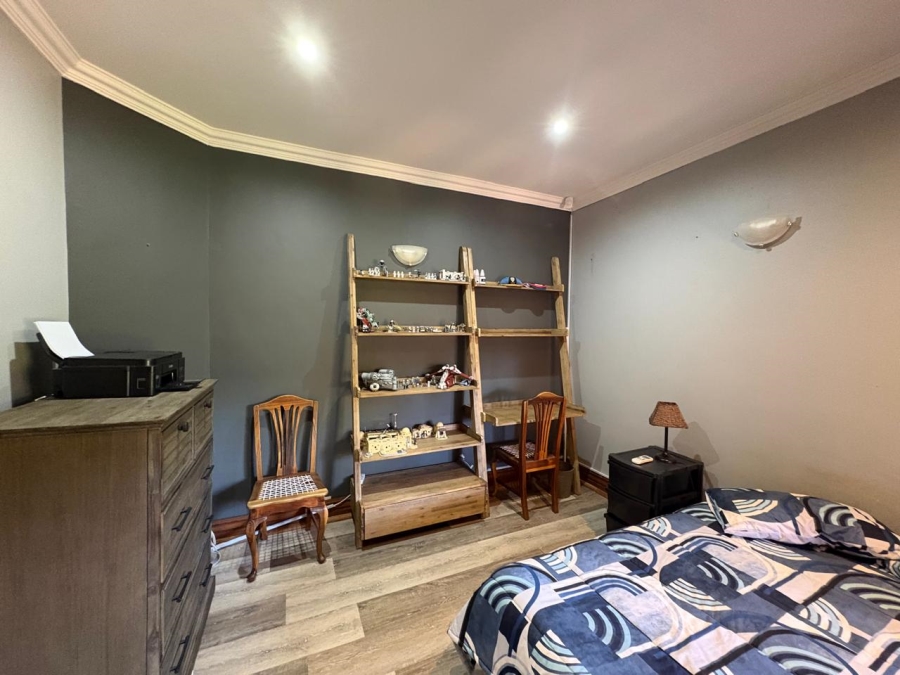 4 Bedroom Property for Sale in Hillcrest Northern Cape